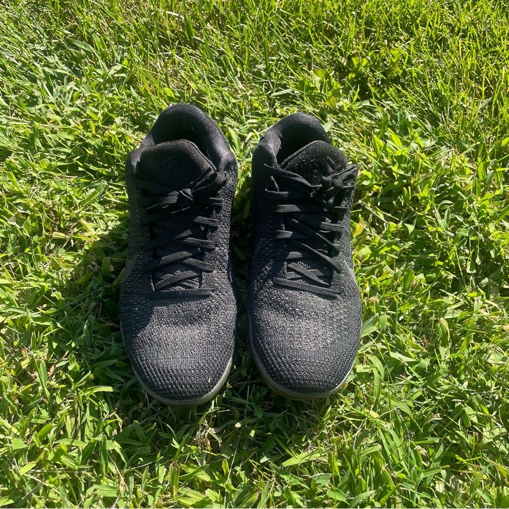 Kobe 11 Elite Low KAWS baskrtball shoes 'Black Space'
2016 beaters send offers
